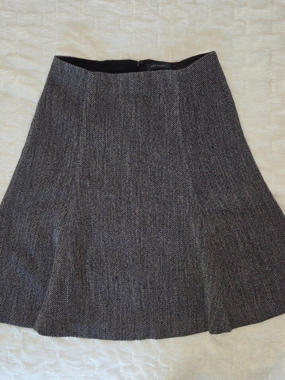 Ann Taylor Gray A-Line Skirt Size 6 Textured Workwear